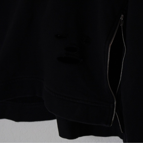 Wishful thinking small sweater turtle neck black with functional side zippers - Picture 5 of 15